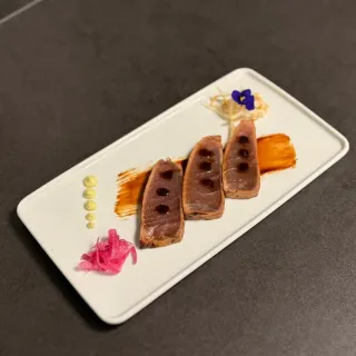 Tataki de thon et sa crème de wasabi
